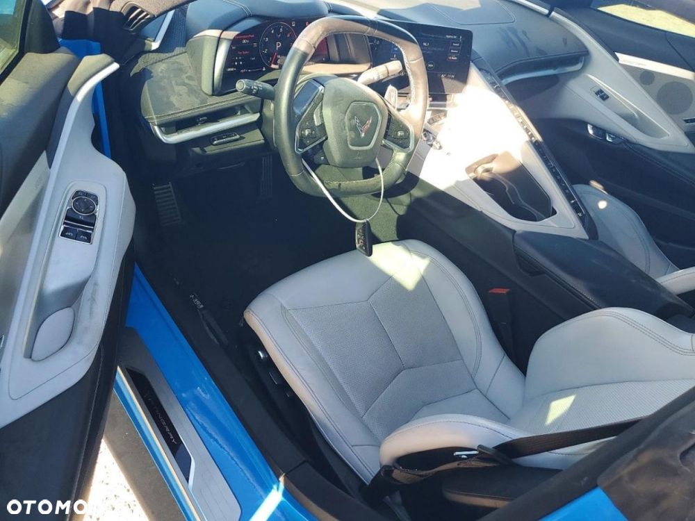 Chevrolet Corvette - 7