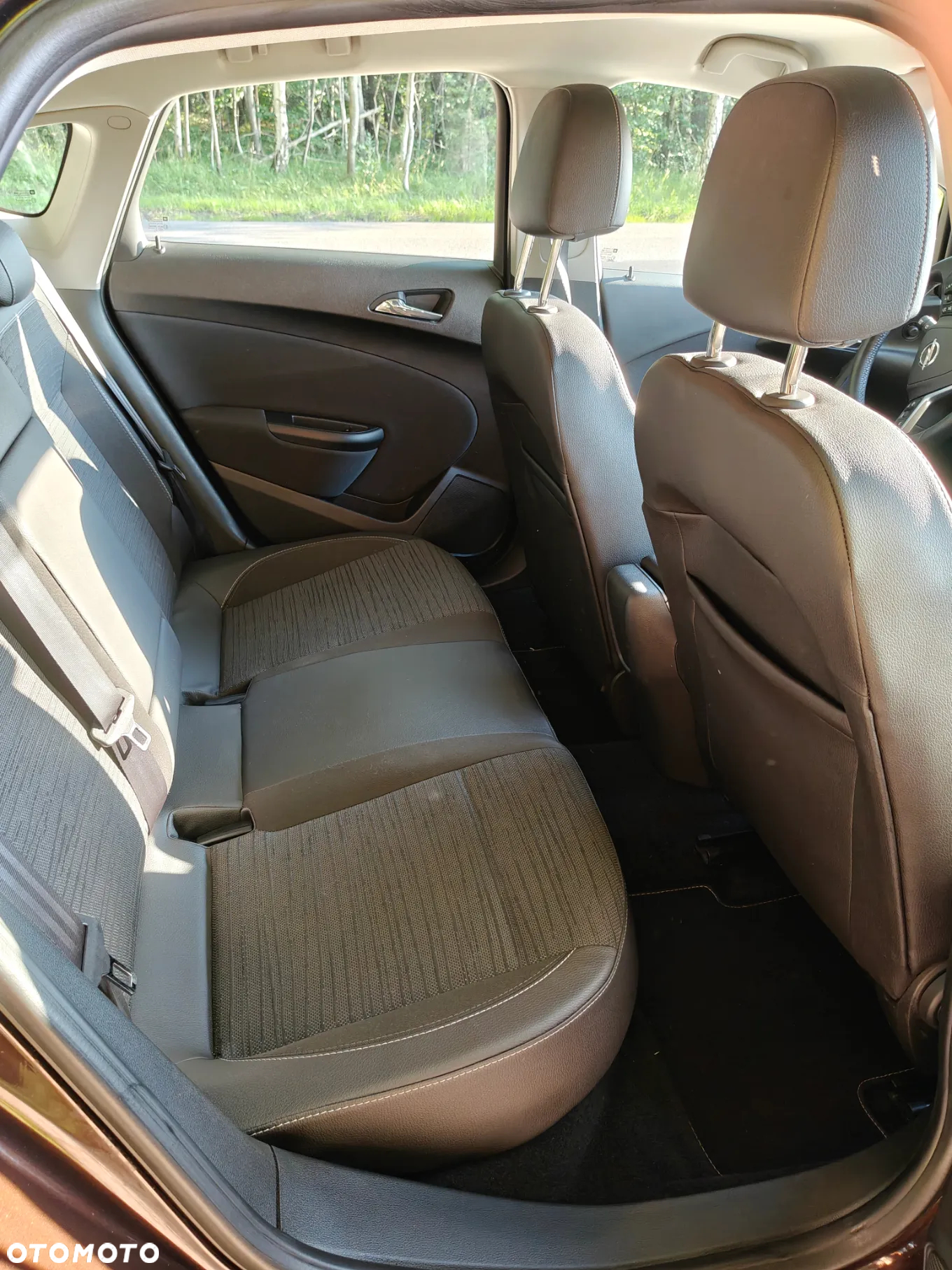 Opel Astra IV 1.4 T EU6 - 15
