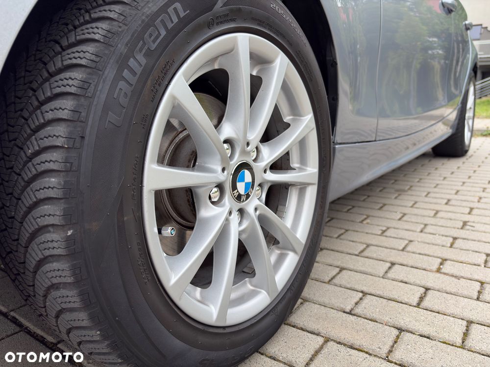 BMW Seria 1 120d - 11