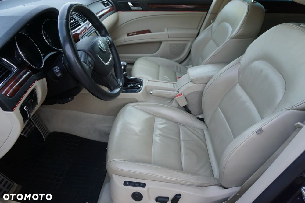 Skoda Superb 2.0 TSI L&K DSG - 9