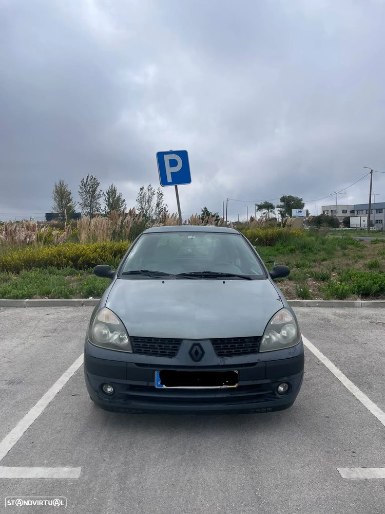 Renault Clio - 1