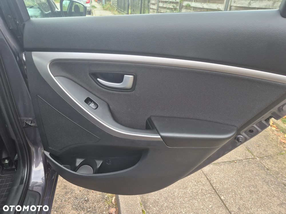 Hyundai i30 1.6 GDI Comfort - 11