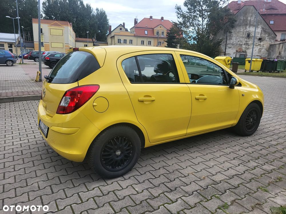 Opel Corsa 1.4 Cosmo - 4
