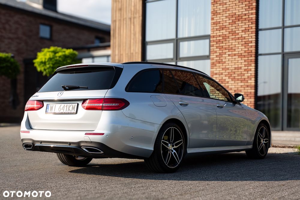 Mercedes-Benz Klasa E 220 d 9G-TRONIC - 28