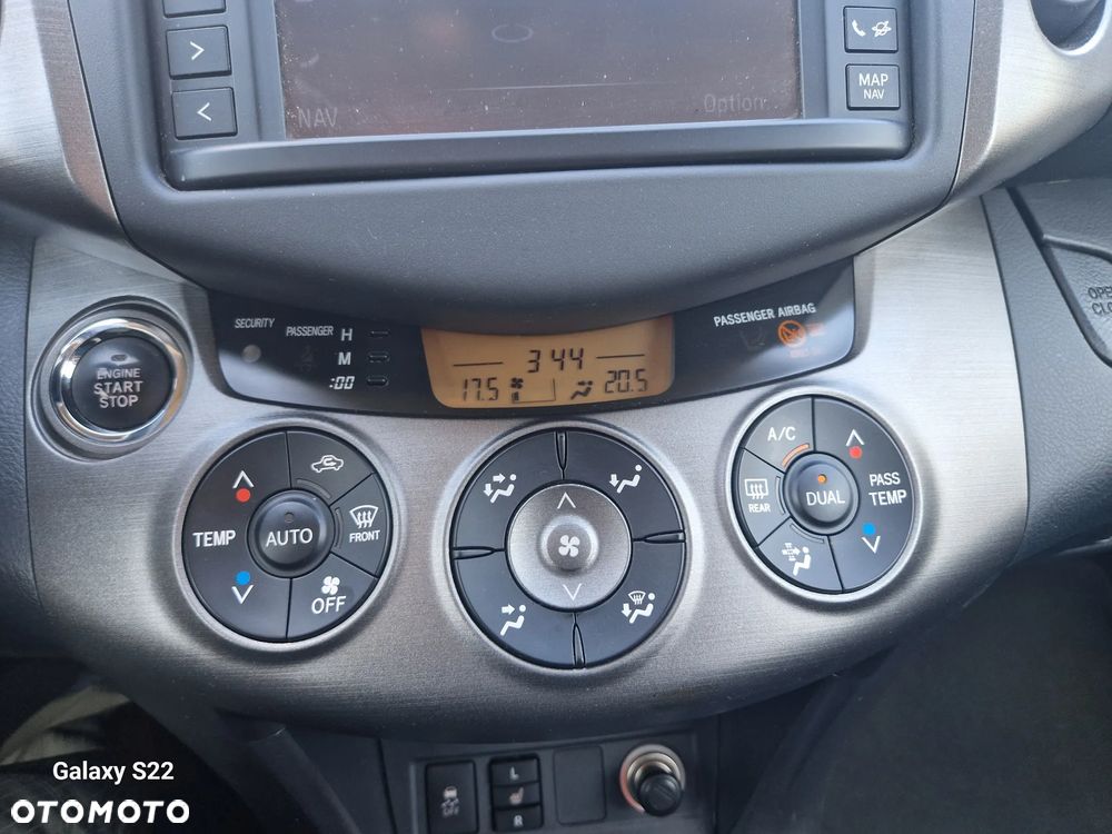 Toyota RAV4 2.0 VVT-i Prestige NAVI MS - 26