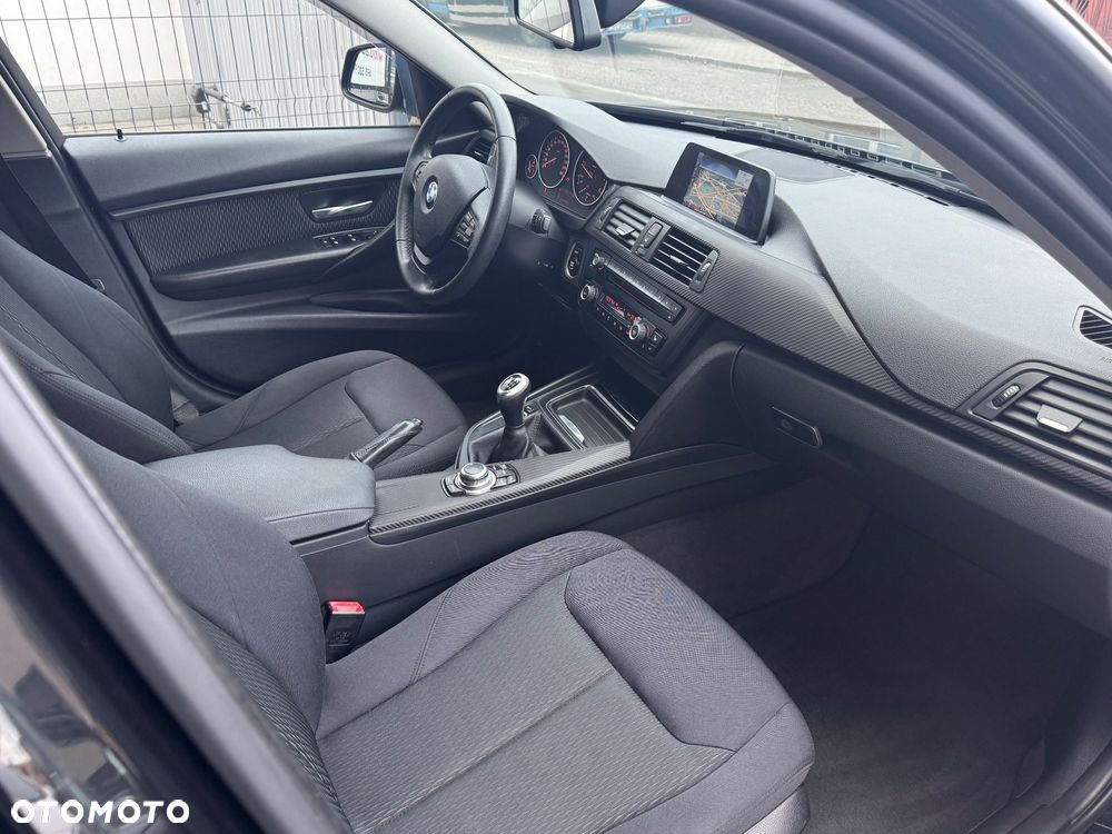 BMW Seria 3 318d - 8