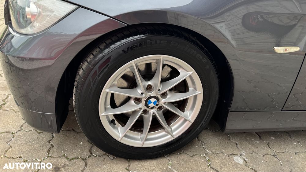 BMW Seria 3 320d - 22