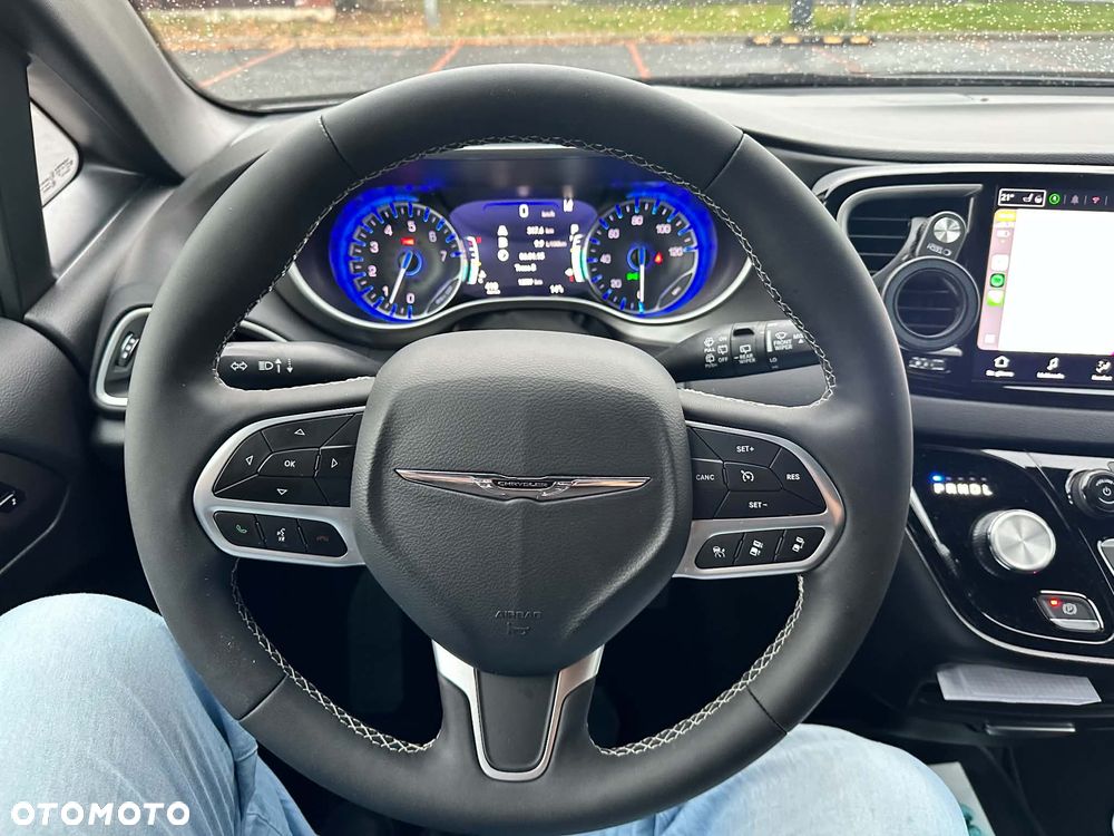 Chrysler Pacifica - 6