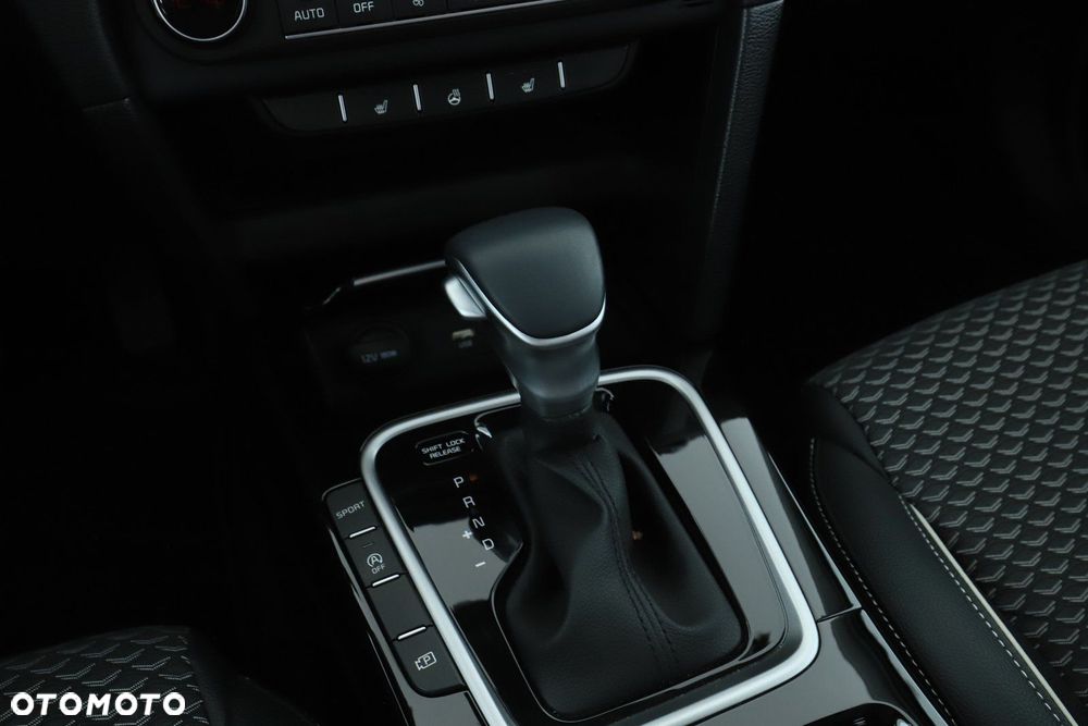 Kia XCeed - 19