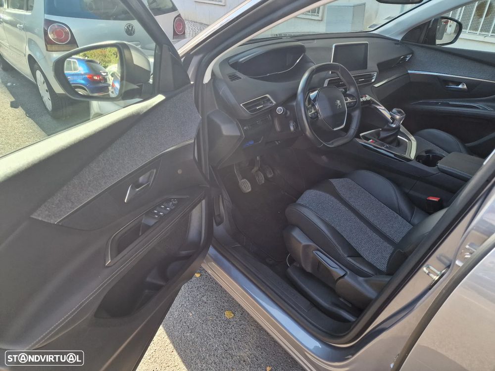 Peugeot 3008 PureTech 130 Stop & Start GPF Allure - 15