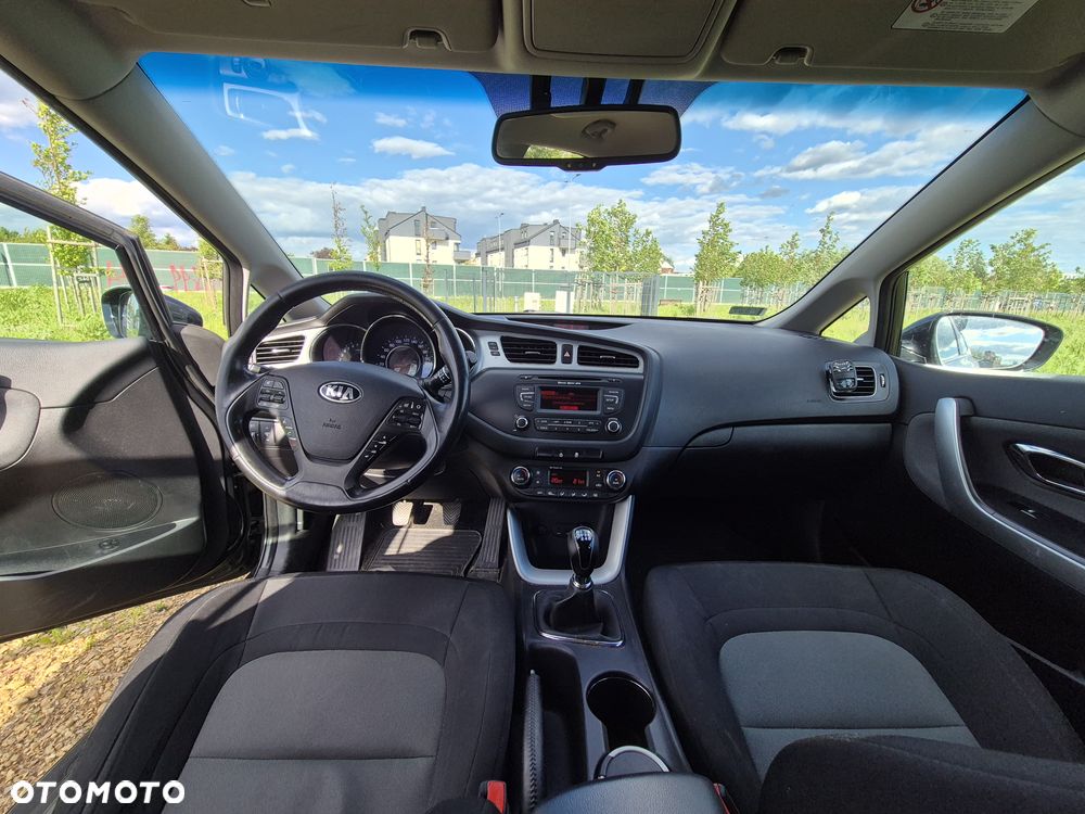 Kia Ceed 1.6 GDI L - 16