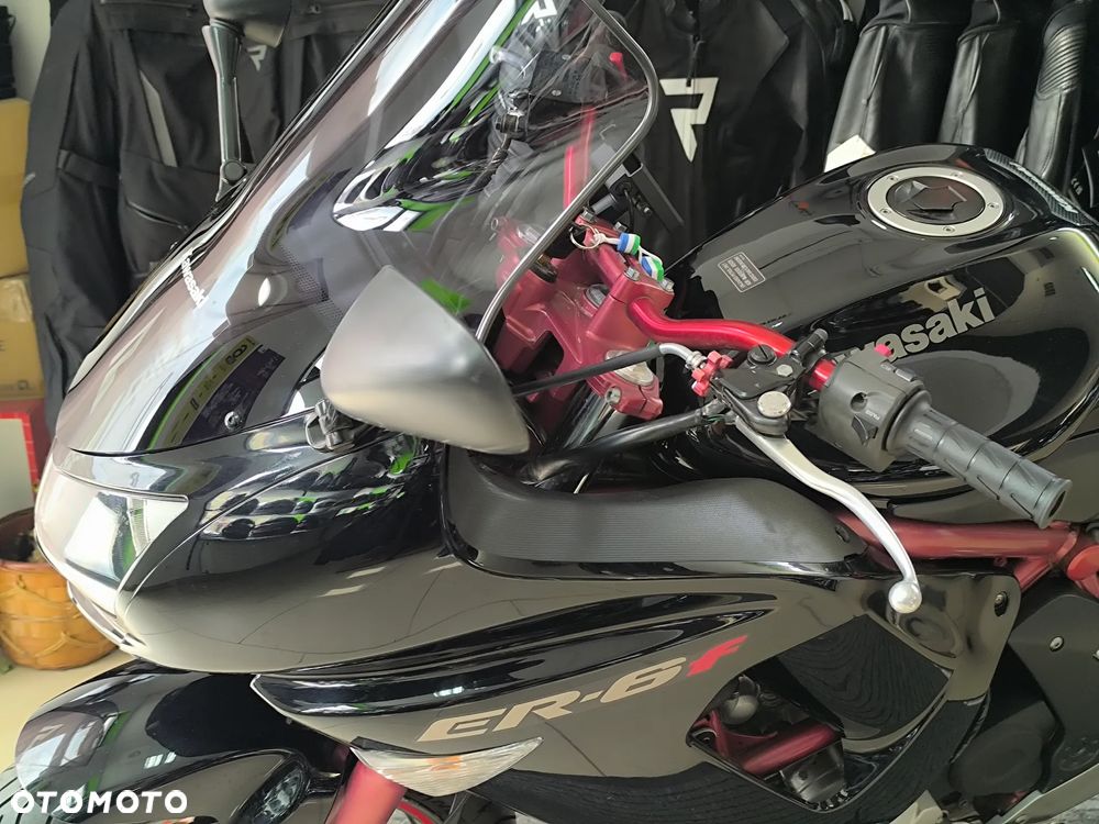 Kawasaki ER - 19