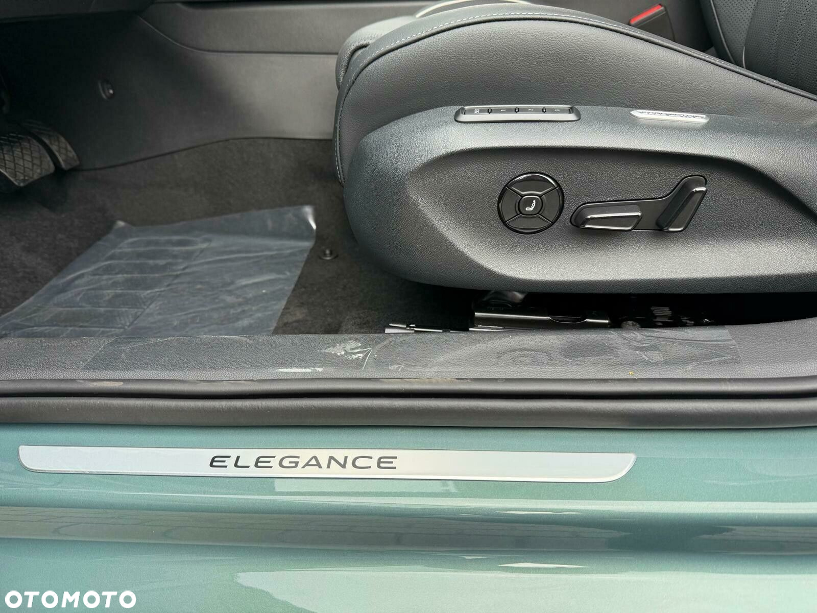 Volkswagen Passat - 11