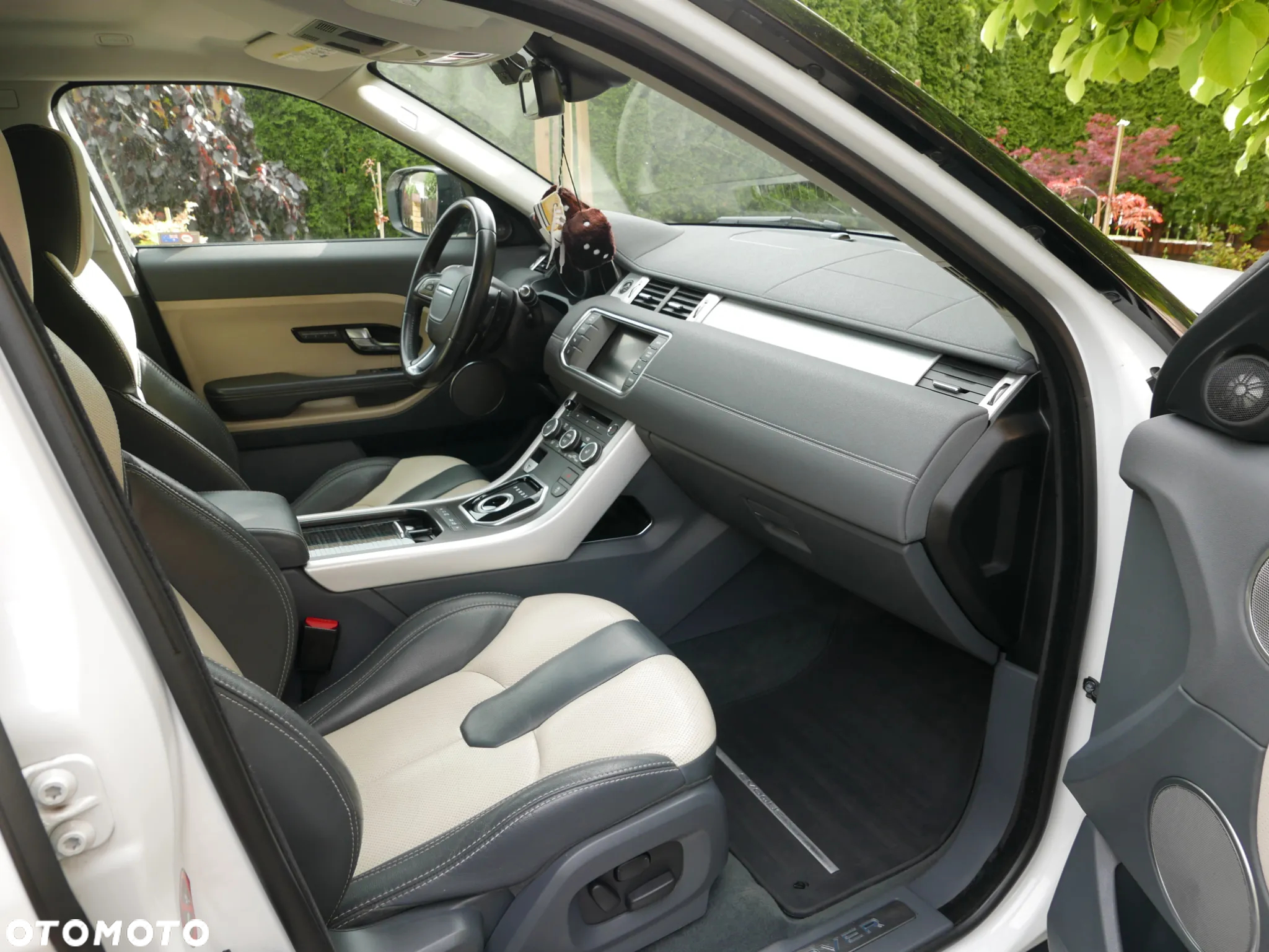 Land Rover Range Rover Evoque - 21
