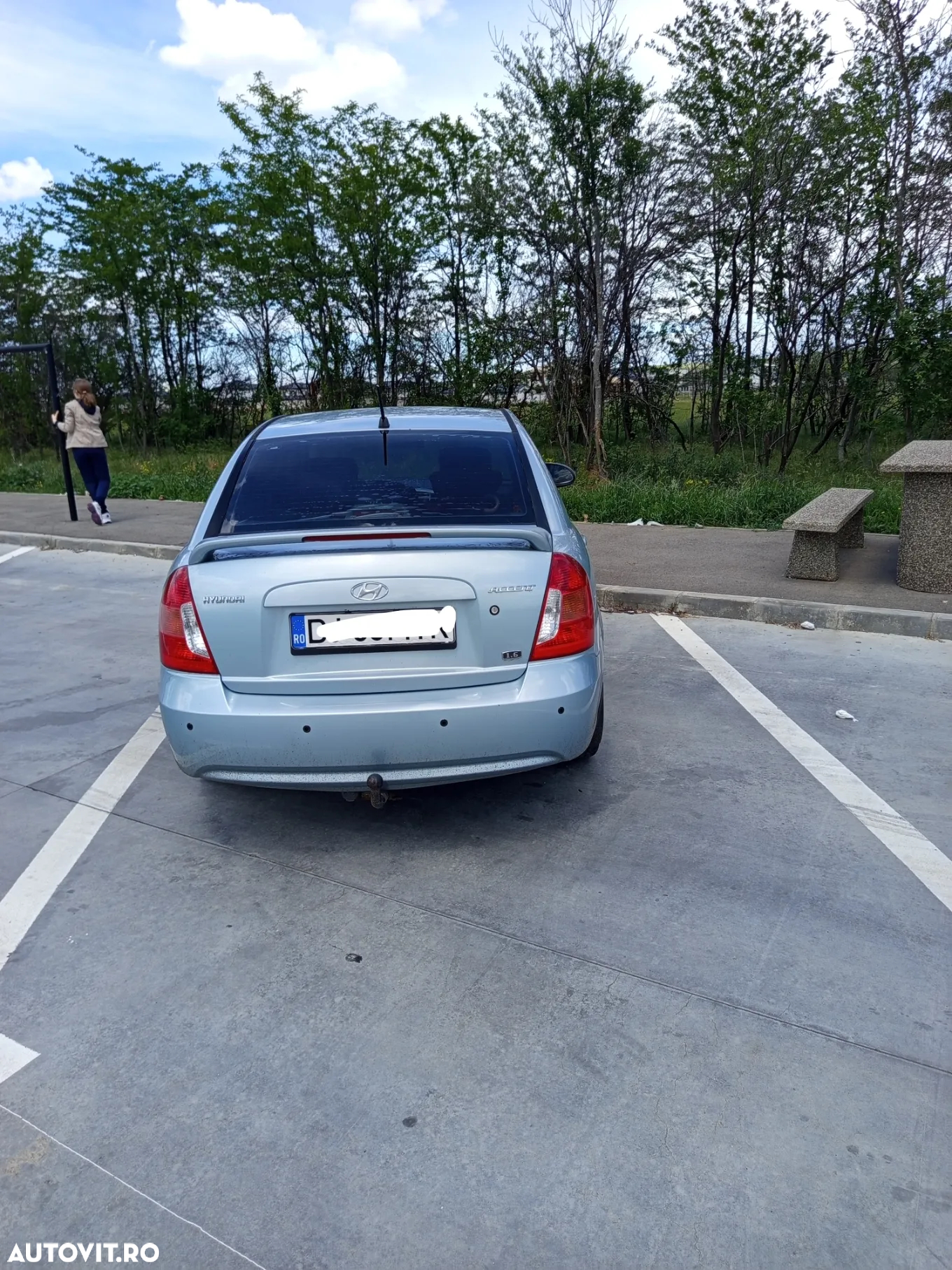 Hyundai Accent - 2
