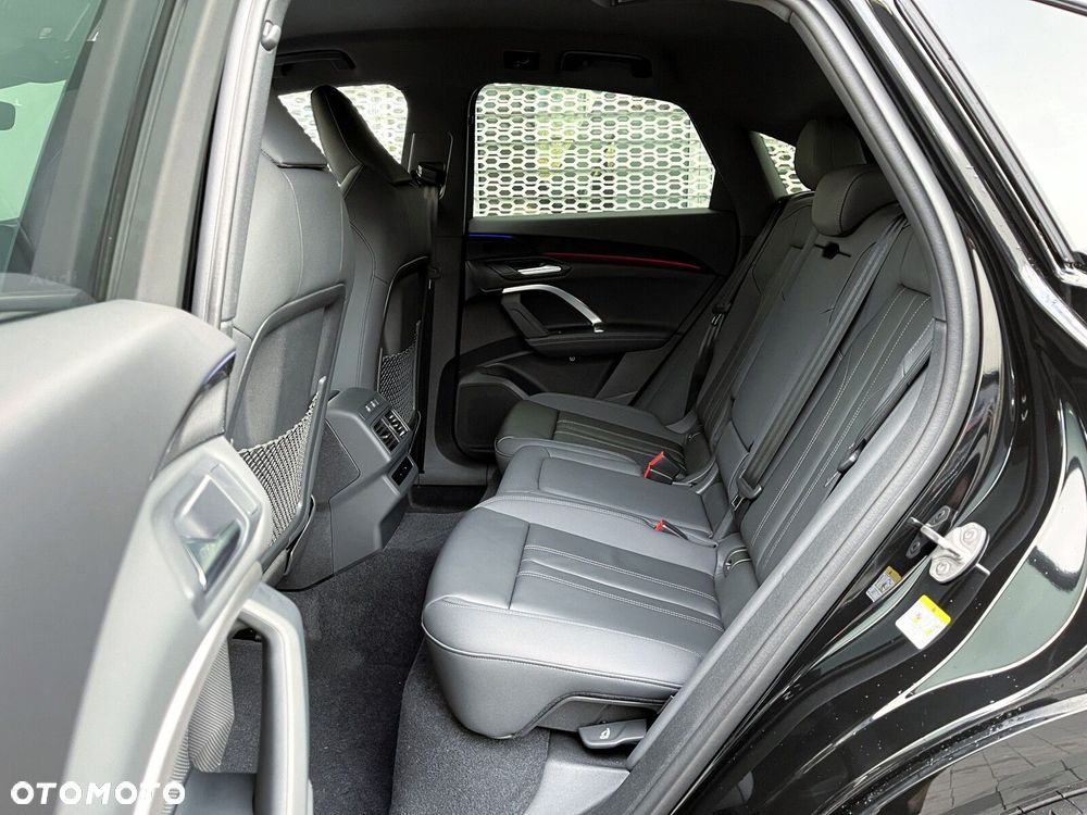 Audi Q5 Sportback - 25
