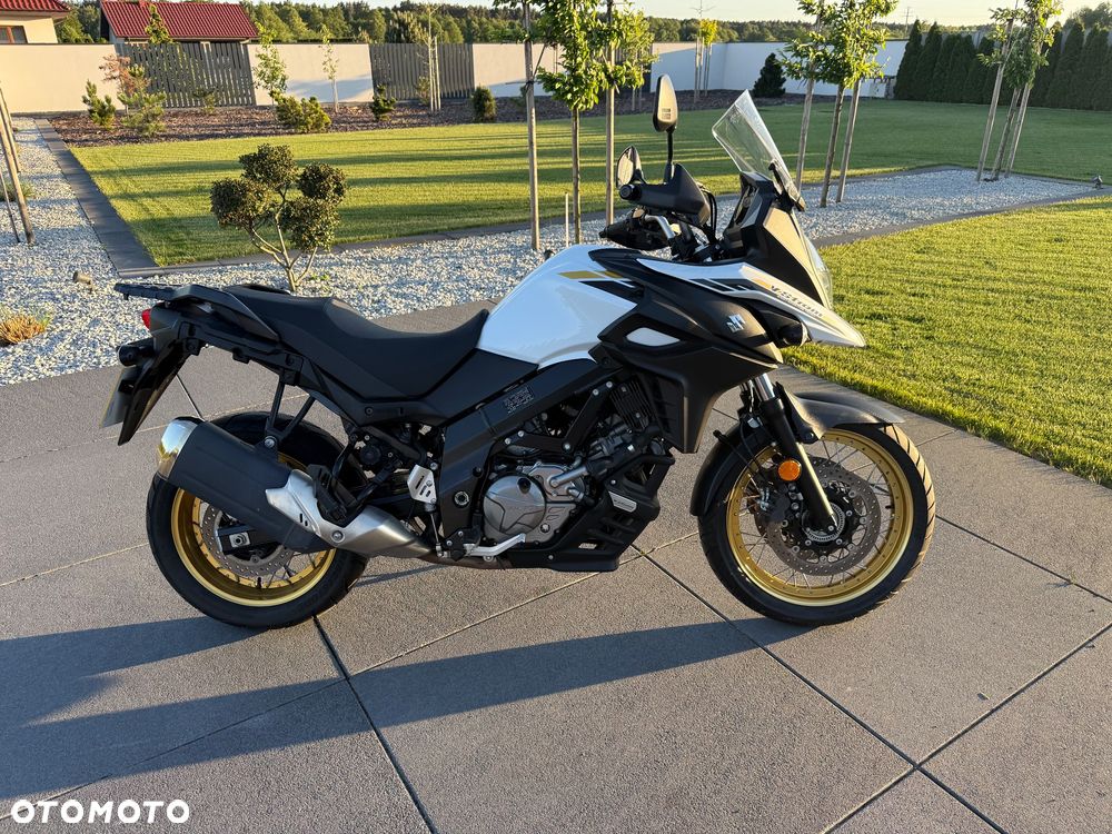 Suzuki V-STROM - 1