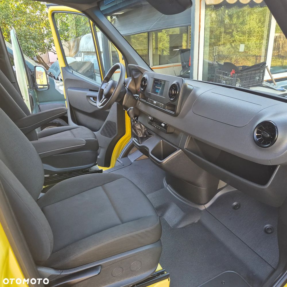 Mercedes-Benz Sprinter - 7