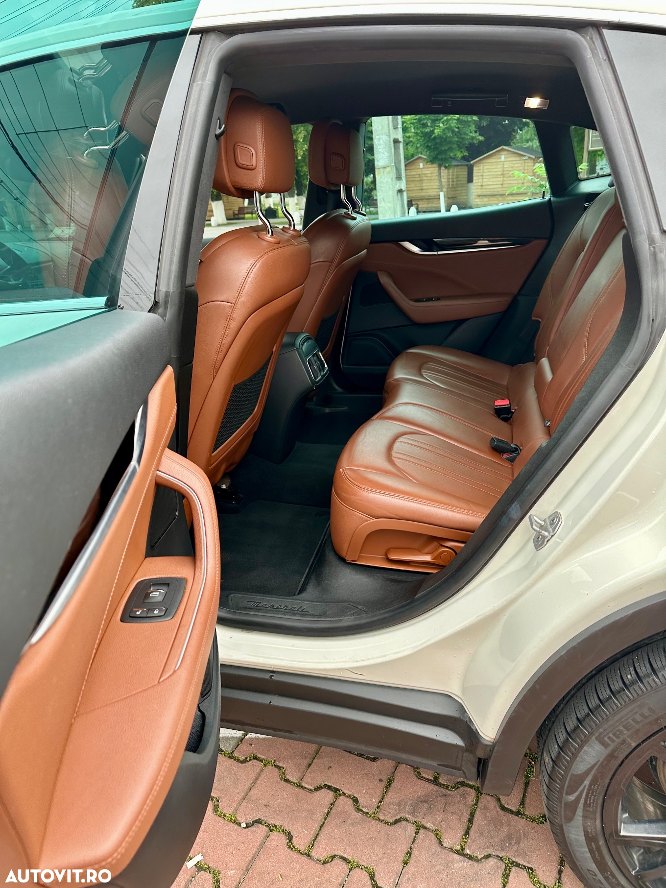 Maserati Levante Q4 Executive - 7