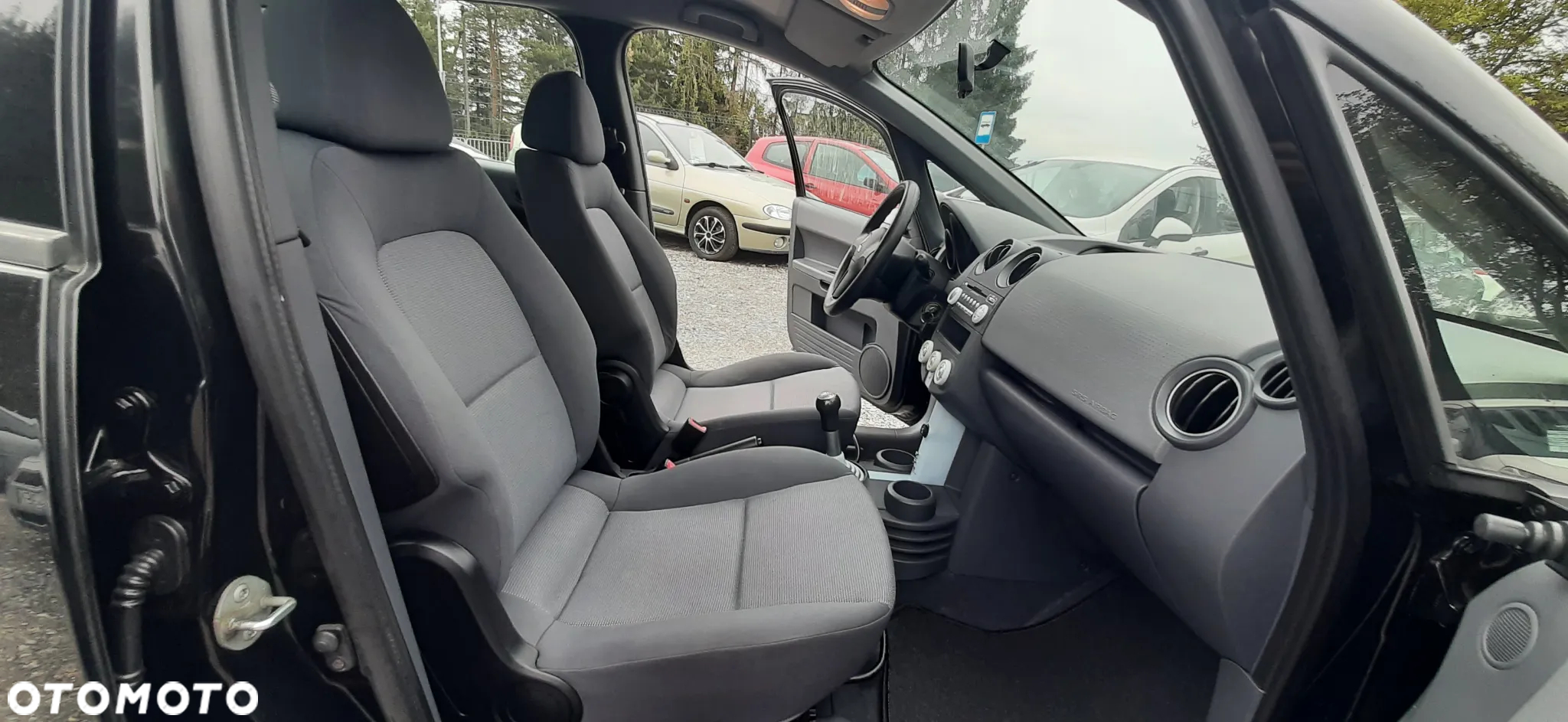 Mitsubishi Colt - 34