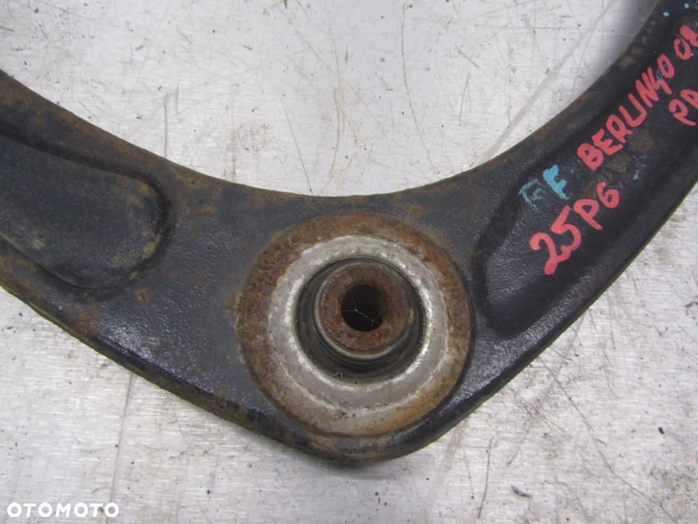 Citroen Berlingo-Partner 08->1.6 HDI wahacz prawy przód - 3