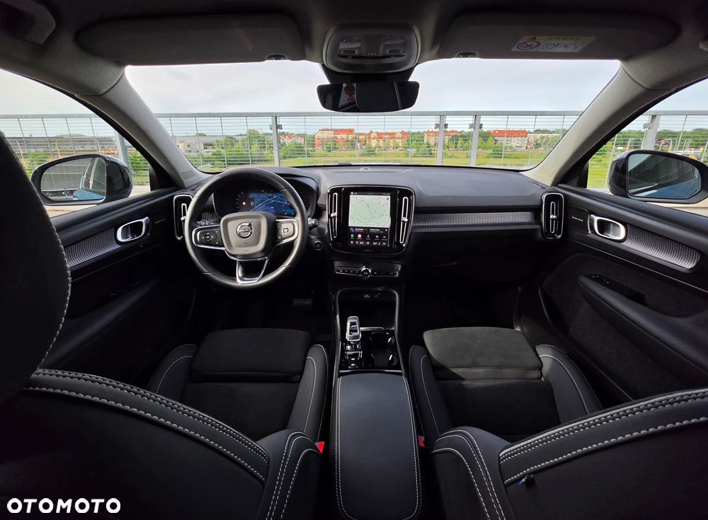 Volvo XC 40 B4 AWD Ultimate Dark - 3