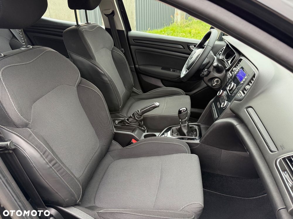 Renault Megane ENERGY TCe 130 Start & Stop Paris - 25