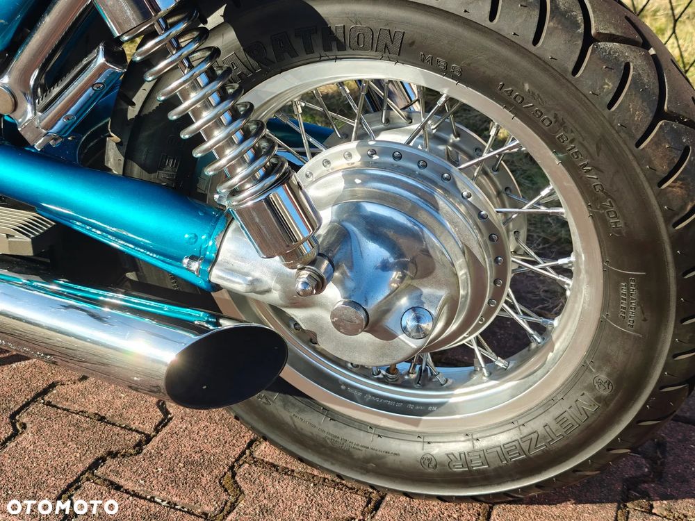 Suzuki Intruder - 17