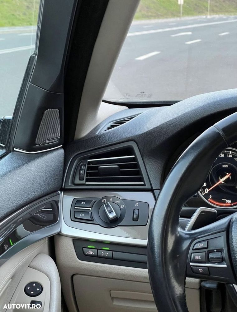 BMW Seria 5 520d xDrive - 10
