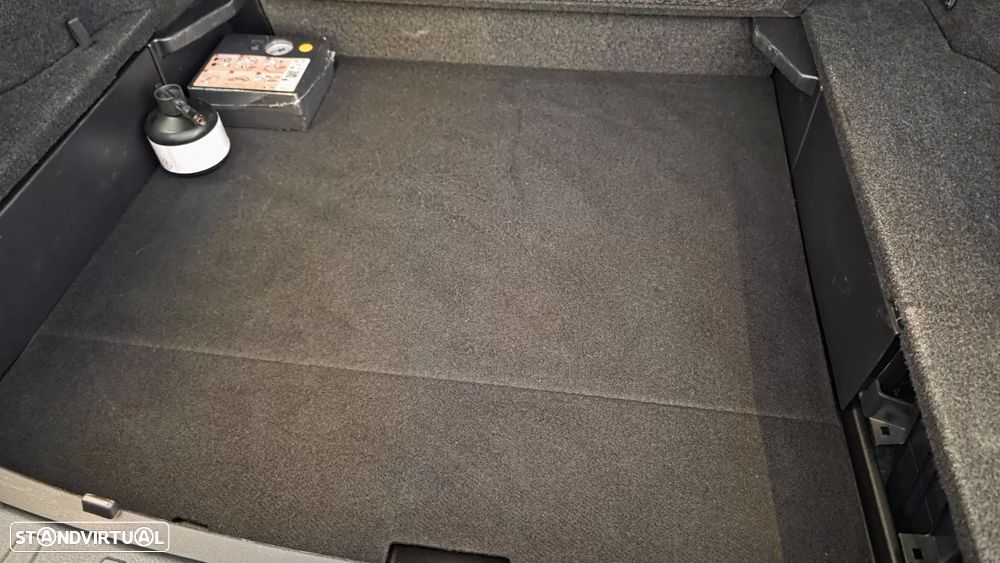 Lexus UX 250h Executive - 24