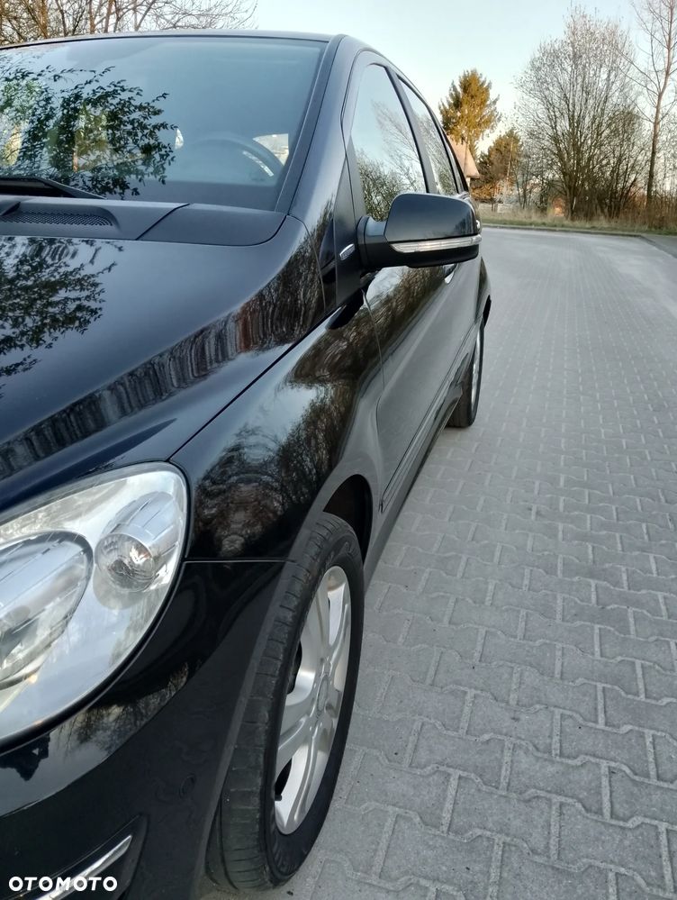 Mercedes-Benz Klasa B 180 BlueEFFICIENCY SPORT EDITION - 9