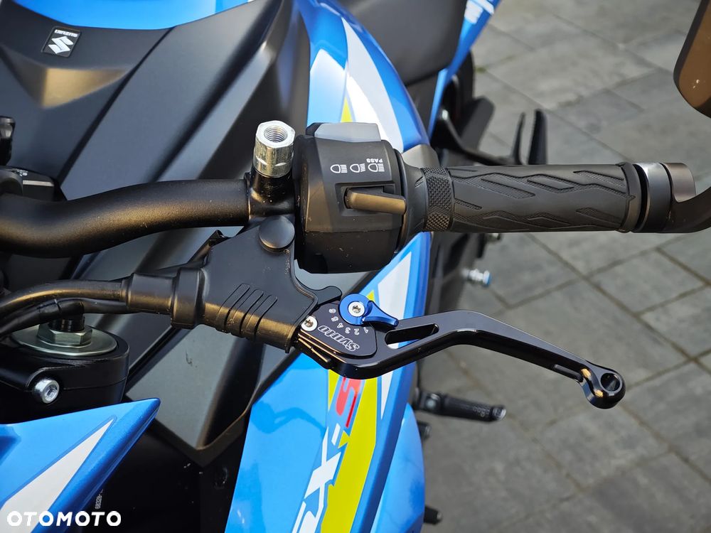 Suzuki GSX - 14