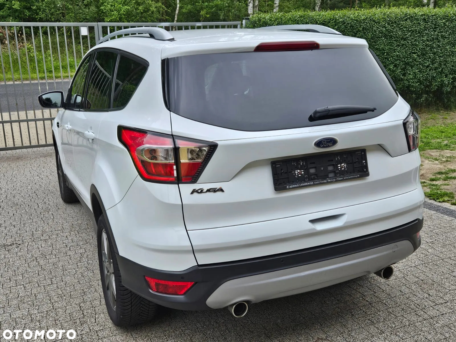 Ford Kuga - 10