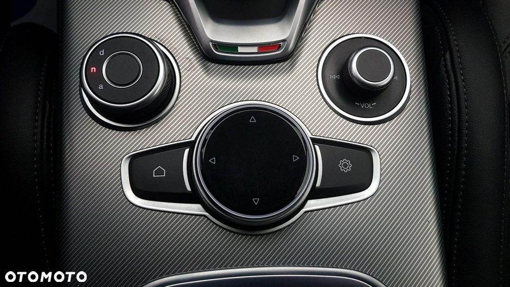 Alfa Romeo Stelvio - 26