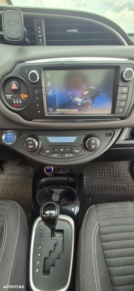Toyota Yaris - 8