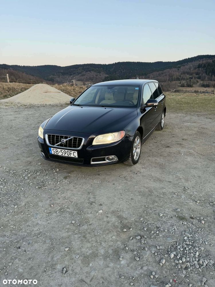 Volvo V70 D5 Momentum - 1
