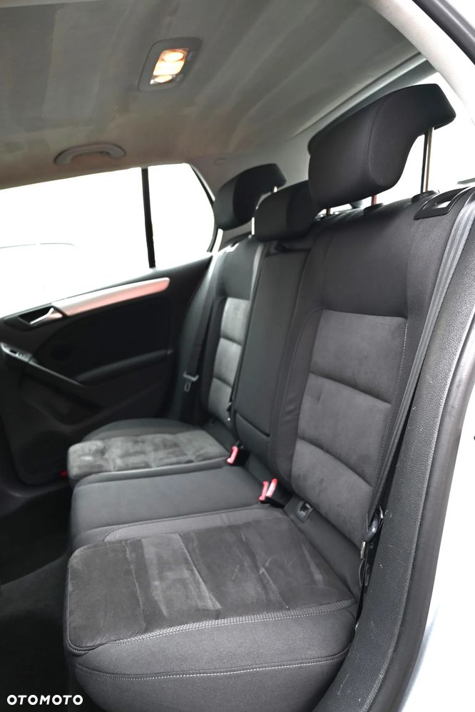 Volkswagen Golf - 29