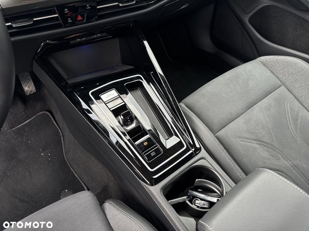 Volkswagen Golf Variant - 16