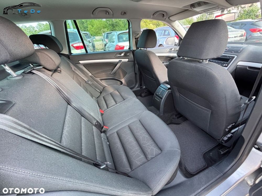 Skoda Octavia 2.0 TDI DPF Family Plus DSG - 22