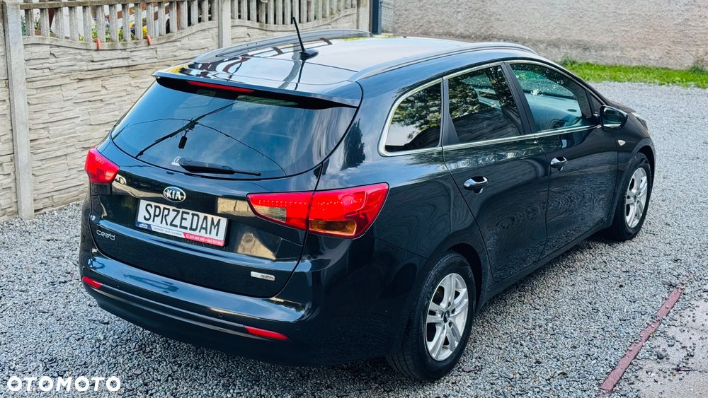 Kia Ceed 1.6 CRDi 128 Dream Team Edition - 26