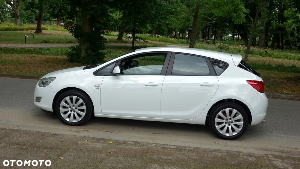 Opel Astra 1.4 Turbo - 26