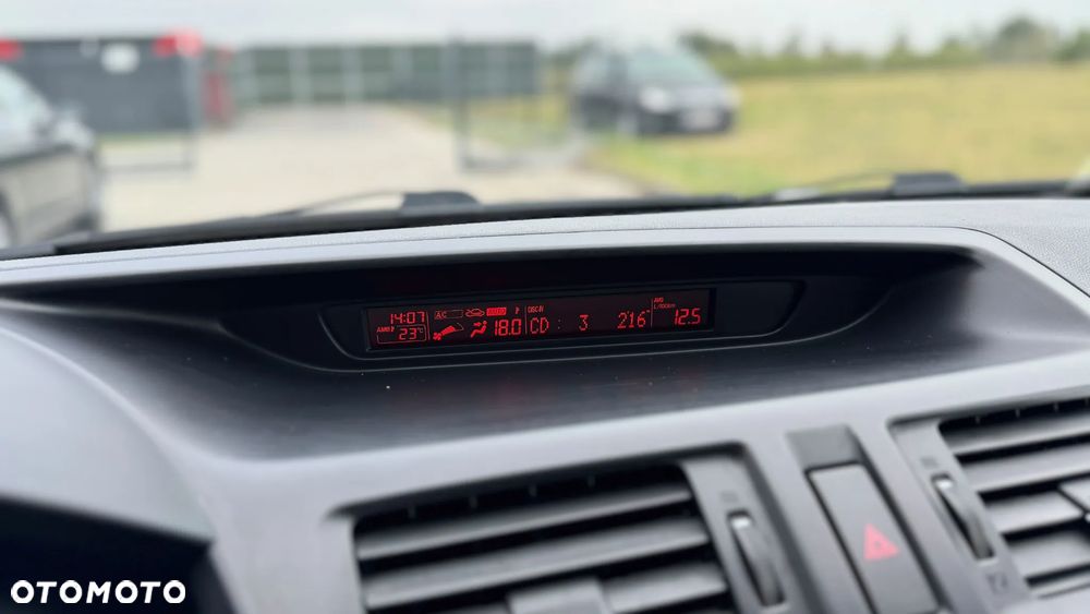 Mazda 5 2.0 Exclusive - 14