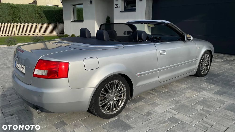 Audi A4 ver-cabriolet-2-4 - 4