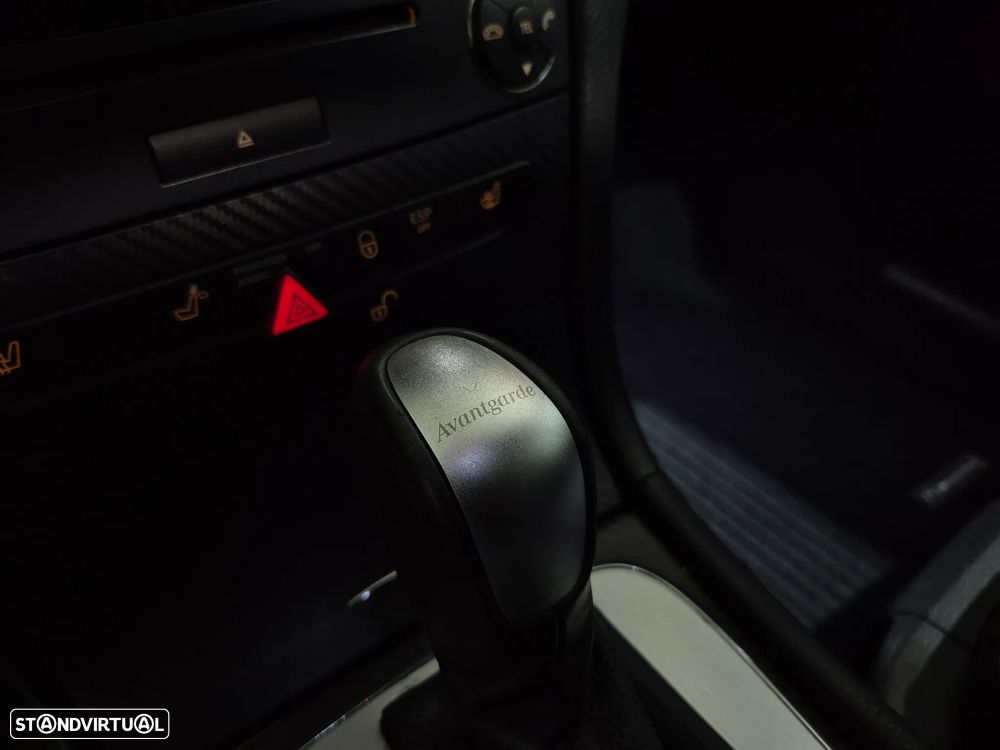 Mercedes-Benz E 220 CDI Auto Avantgarde - 24