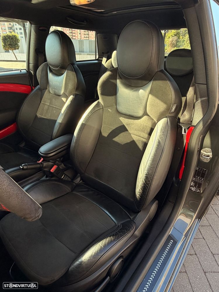 MINI 3 Portas John Cooper Works - 12