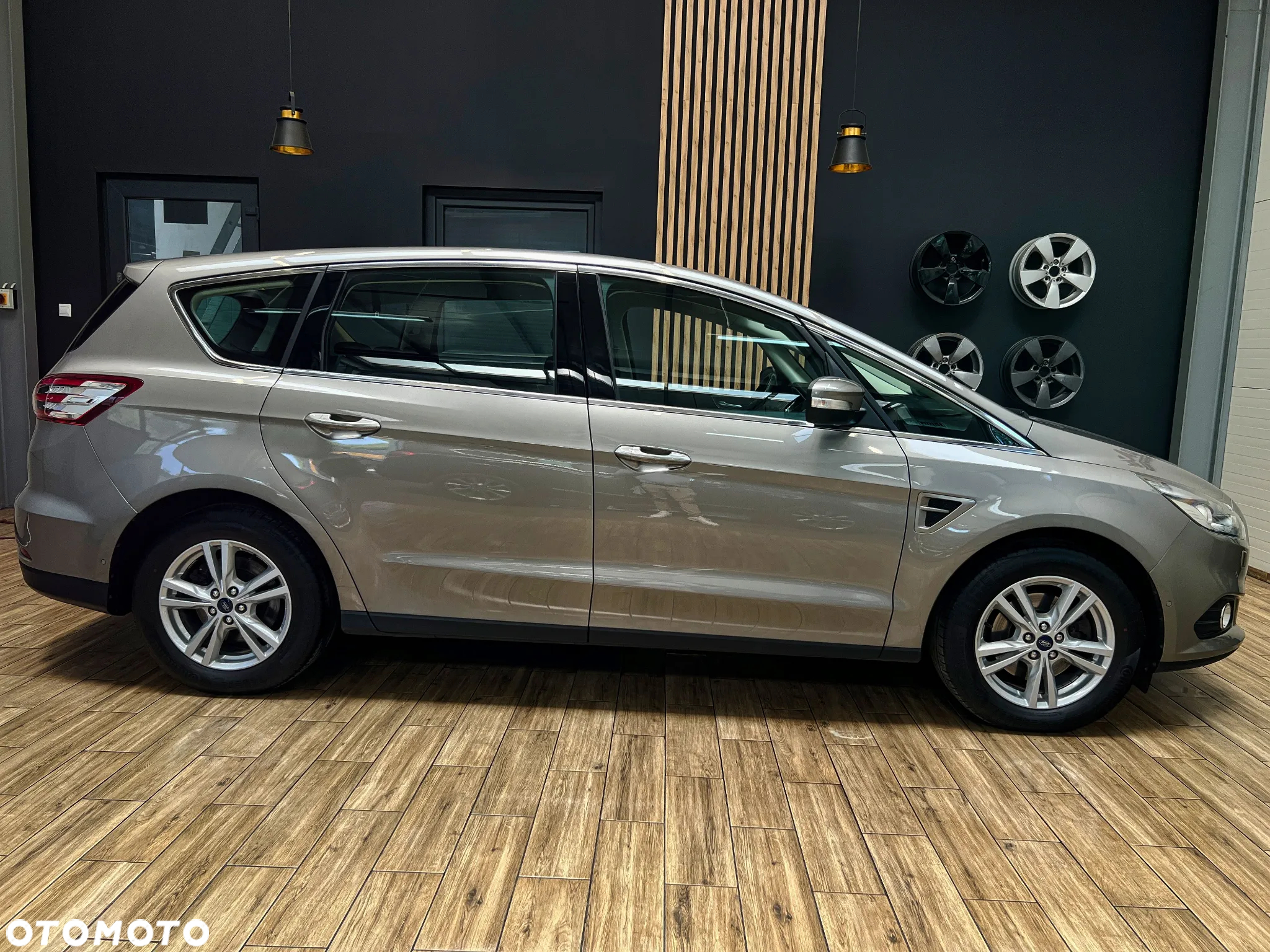 Ford S-Max - 6