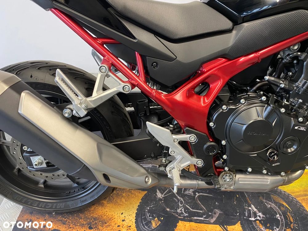Honda Hornet - 27