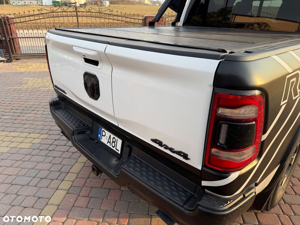 Dodge RAM - 24