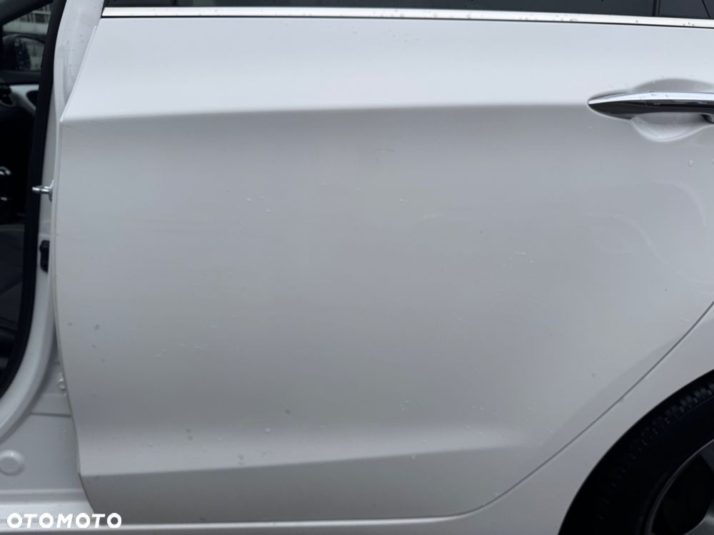 Hyundai i30 1.6 CRDi Fifa World Cup Edition - 14