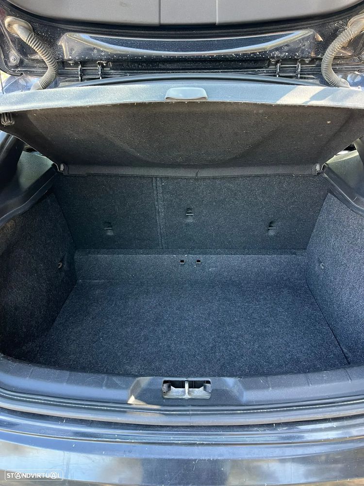 Volvo V40 Cross Country - 7